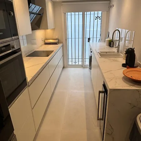 Marbellamar Miss Tita Nyaraló *